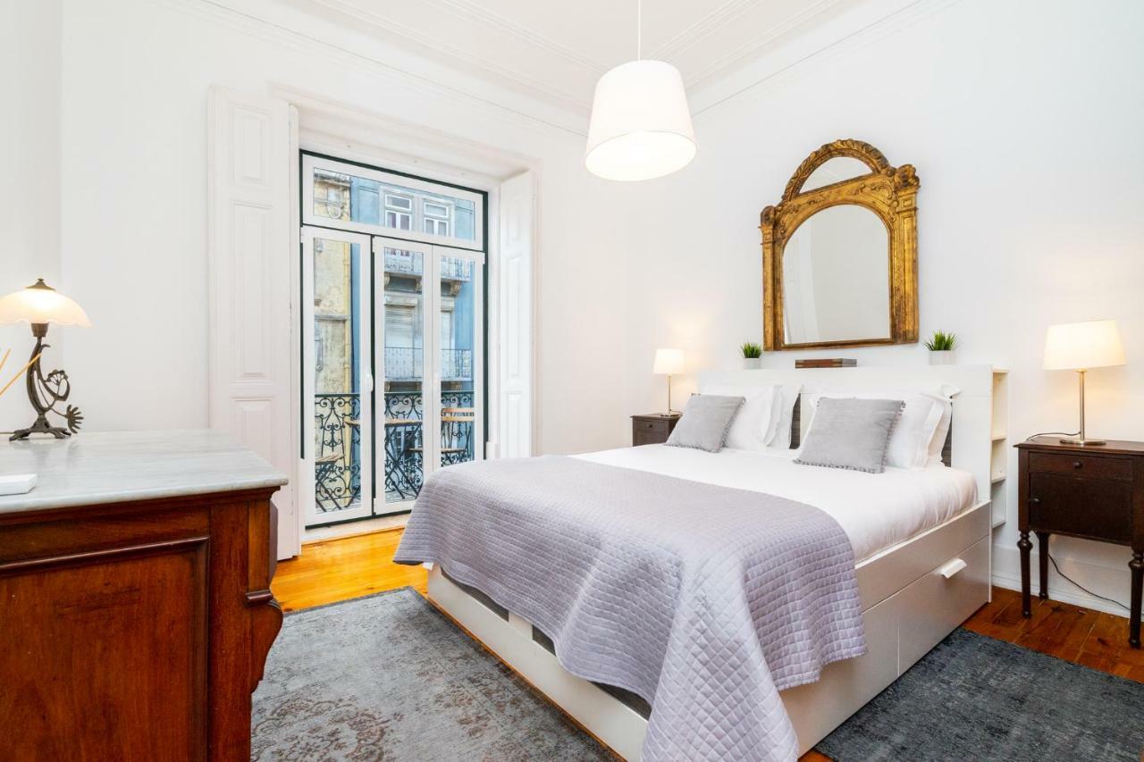4 Bedroom Apartment On The City Center ลิสบอน ภายนอก รูปภาพ