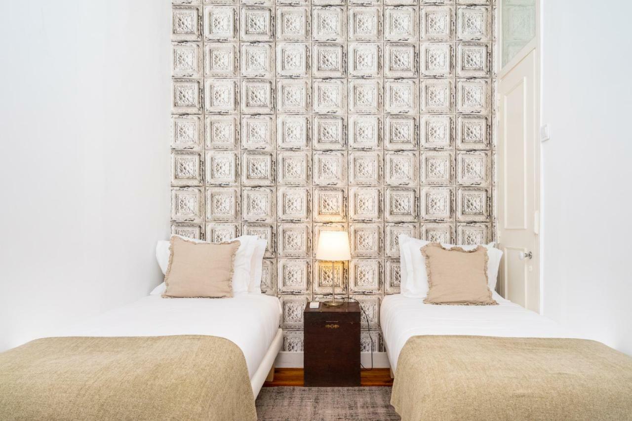 4 Bedroom Apartment On The City Center ลิสบอน ภายนอก รูปภาพ