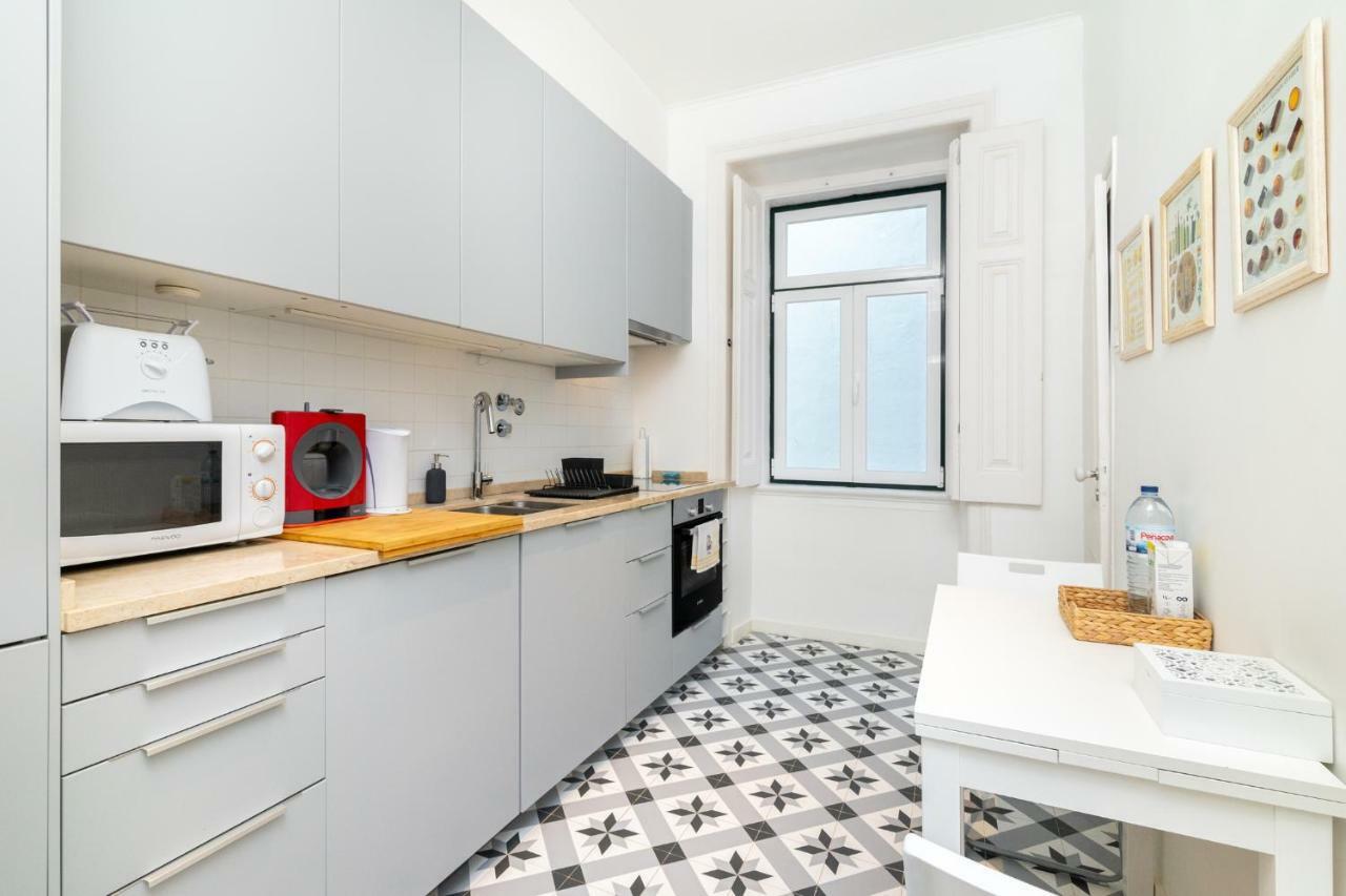 4 Bedroom Apartment On The City Center ลิสบอน ภายนอก รูปภาพ